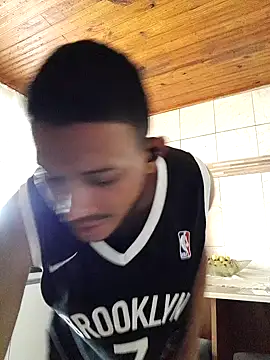 Mineirinho043 online show from 03-06-25, 05:22