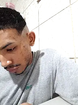 Mineirinho043 online show from 03-17-25, 03:03