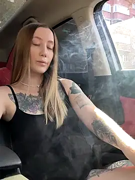 Snapshot of Pussy_Drive03 chatting on 09-18-25, 06:26 Pussy Drive03 online show from 09-18-25, 06:26