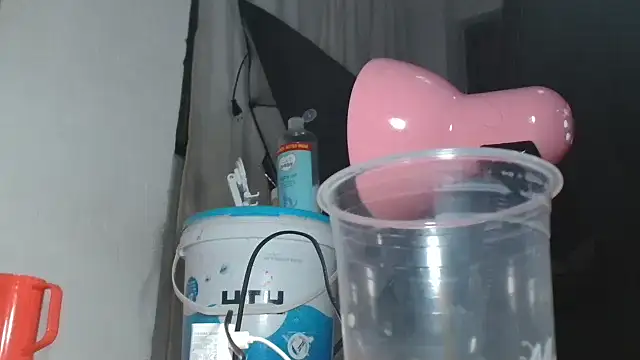 Snapshot of Cuddle_Bear chatting on 10-25-25, 10:59 Cuddle Bear online show from 10-25-25, 10:59