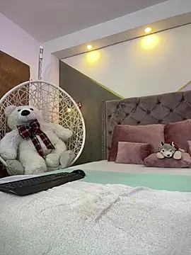 cattaleya get online show from 02-21-25, 11:55