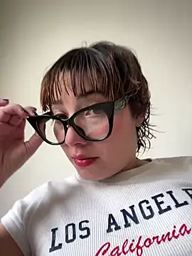 Snapshot of Maggie_Geller chatting on 02-14-26, 05:43 Maggie Geller online show from 02-14-26, 05:43