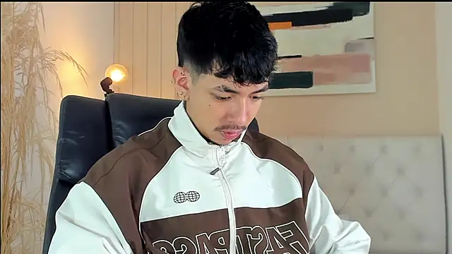 ISAAC CRYSTON online show from 11-24-25, 08:52