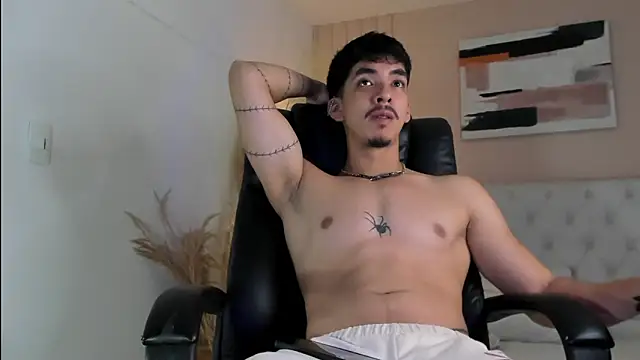 Snapshot of ISAAC_CRYSTON chatting on 01-06-26, 08:01 ISAAC CRYSTON online show from 01-06-26, 08:01