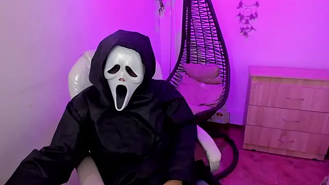 Golden-Boyy online show from 10-23-25, 04:56