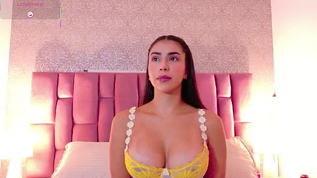 Snapshot of FelicityAdams chatting on 03-02-26, 02:35 FelicityAdams online show from 03-02-26, 02:35