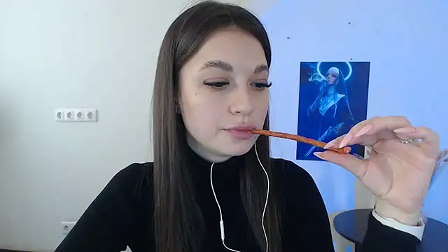 Eva Eldis online show from 03-07-25, 01:40