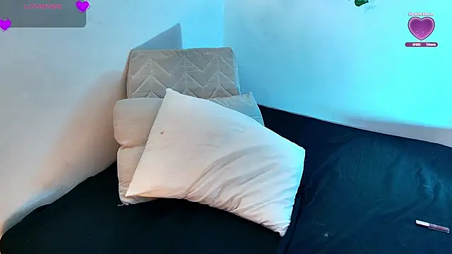 Snapshot of alaia_sweetxxx chatting on 02-08-25, 01:54 alaia sweetxxx online show from 02-08-25, 01:54