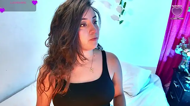 Snapshot of alaia_sweetxxx chatting on 02-10-25, 01:24 alaia sweetxxx online show from 02-10-25, 01:24