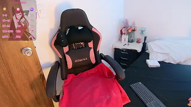 Snapshot of alaia_sweetxxx chatting on 03-07-25, 06:54 alaia sweetxxx online show from 03-07-25, 06:54