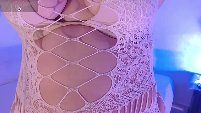 Snapshot of alaia_sweetxxx chatting on 09-18-25, 01:40 alaia sweetxxx online show from 09-18-25, 01:40