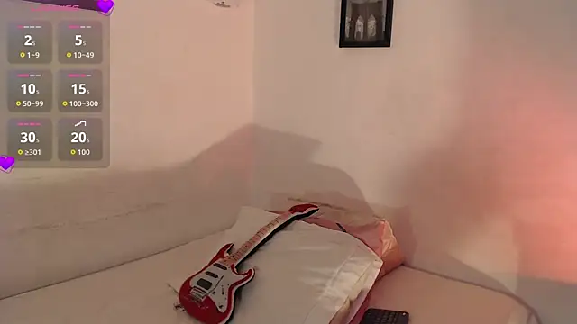 Snapshot of alaia_sweetxxx chatting on 09-30-25, 01:10 alaia sweetxxx online show from 09-30-25, 01:10