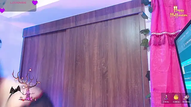 Snapshot of alaia_sweetxxx chatting on 10-29-25, 01:30 alaia sweetxxx online show from 10-29-25, 01:30