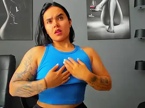 karlyjons12 online show from 01-14-26, 03:39