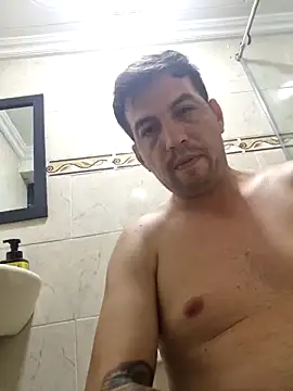 reyarturs13 online show from 02-18-25, 03:53