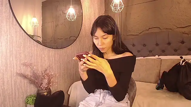 Miaa Lee7 online show from 02-02-26, 09:24