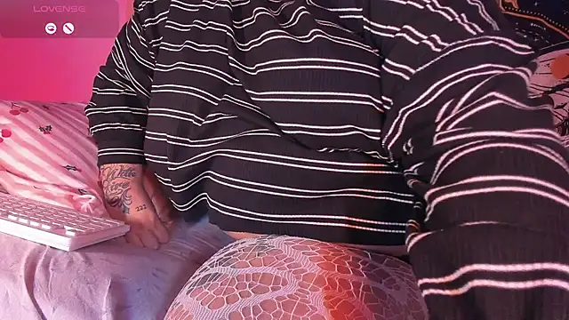 Snapshot of Banana_squirt chatting on 02-06-26, 10:02 Banana squirt online show from 02-06-26, 10:02