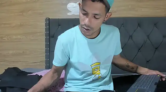 guyeifmaxiro online show from 02-08-25, 07:59