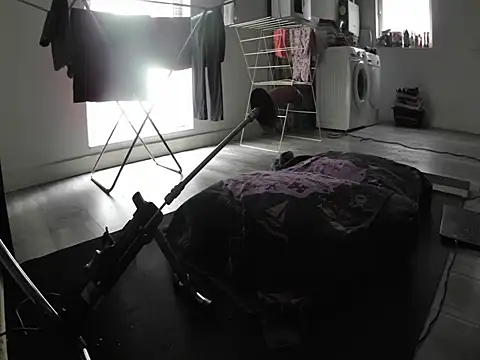 YourLoveBoyKevin online show from 09-16-25, 03:02