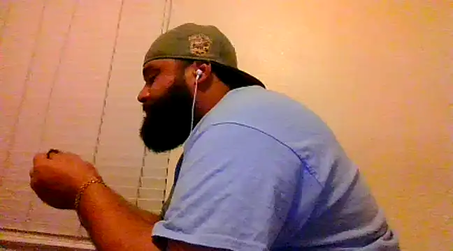 Snapshot of chubbstix chatting on 02-19-25, 06:00 chubbstix online show from 02-19-25, 06:00