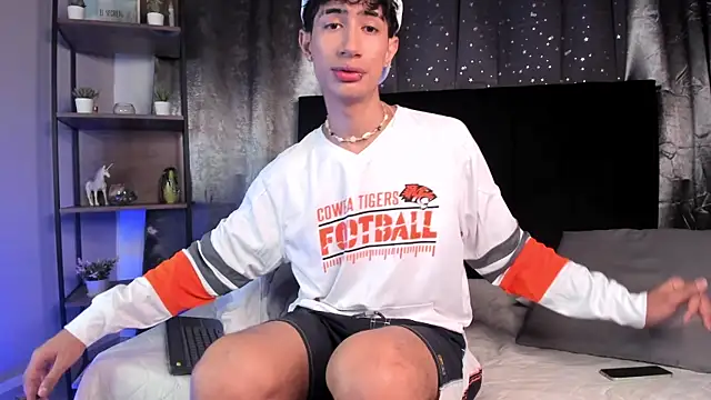 NovaaWheler online show from 11-12-25, 08:30