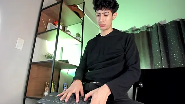 NovaaWheler online show from 03-28-26, 12:05