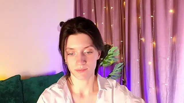 roxy riot  online show from 02-14-25, 07:59