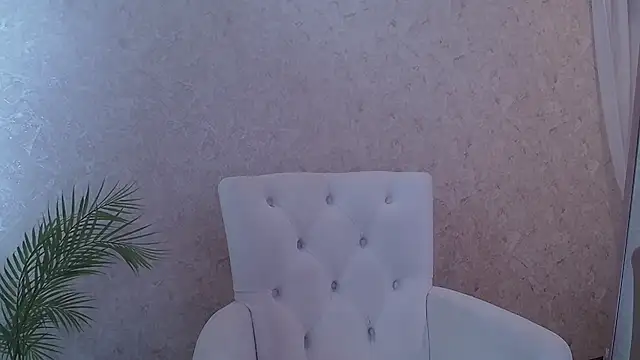 roxy riot  online show from 03-04-25, 01:23