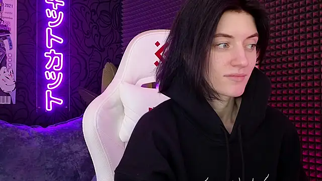 roxy riot  online show from 03-11-25, 07:48