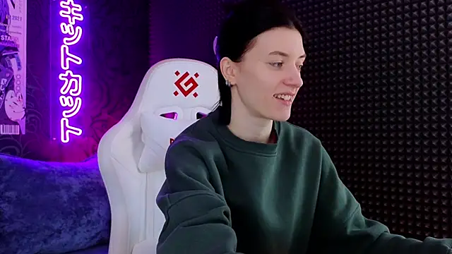 roxy riot  online show from 03-22-25, 01:22