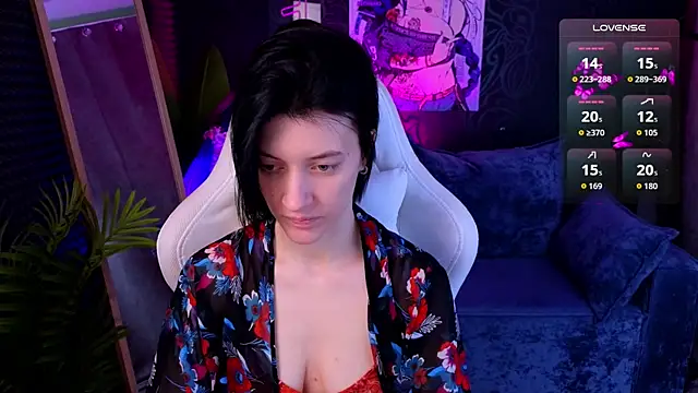 roxy riot  online show from 11-14-25, 01:26