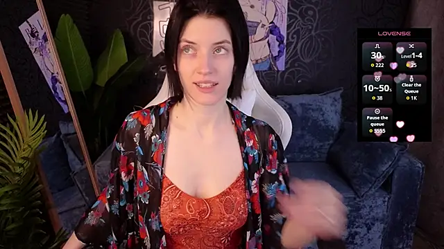 roxy riot  online show from 12-15-25, 01:32