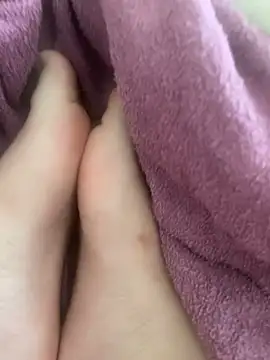 feetsss1 online show from 02-04-25, 10:43