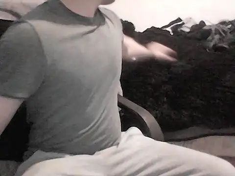 Snapshot of MarioKnero chatting on 01-09-26, 12:57 MarioKnero online show from 01-09-26, 12:57