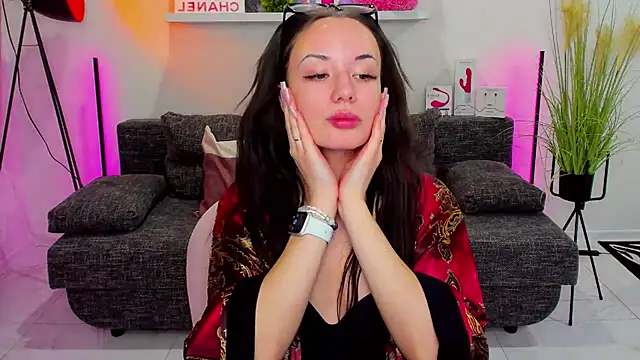 Snapshot of Suga_babe chatting on 03-17-25, 09:44 Suga babe online show from 03-17-25, 09:44