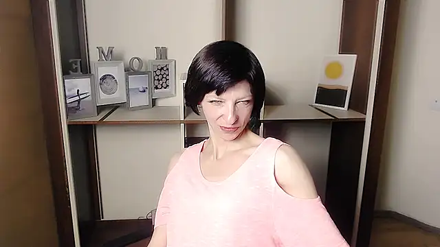  AngeliaFlow  online show from 09-11-25, 06:46