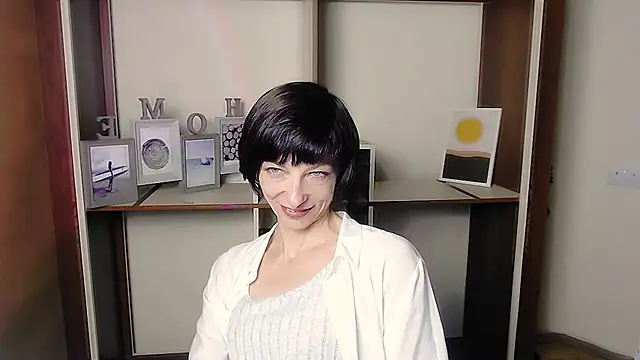  AngeliaFlow  online show from 09-26-25, 06:17