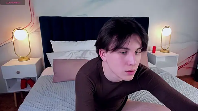 AdrianoAubert online show from 03-08-25, 06:21