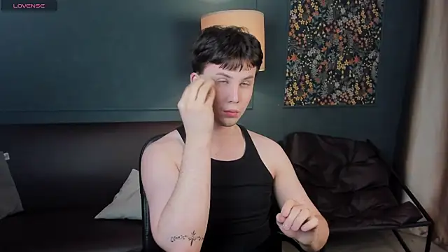 AdrianoAubert online show from 10-02-25, 03:24