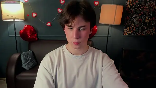 AdrianoAubert online show from 02-17-26, 05:04