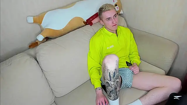 crazybottom99 online show from 02-25-25, 05:15