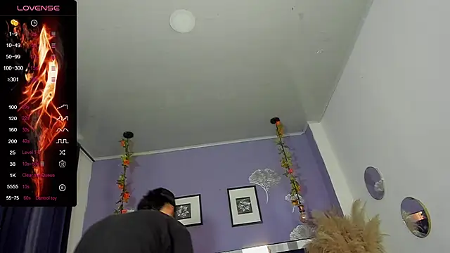 Noa Bonucci online show from 02-14-25, 01:18