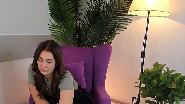 Snapshot of PortiaBellew chatting on 02-05-25, 02:48 PortiaBellew online show from 02-05-25, 02:48