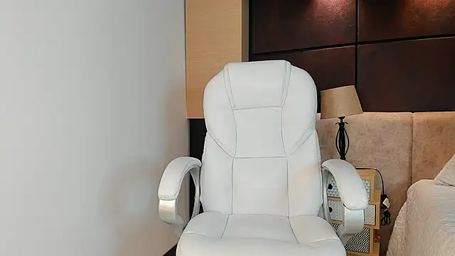 AngellsCollings online show from 02-19-25, 08:31