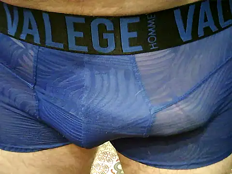 Snapshot of archange_17 chatting on 10-18-25, 09:10 archange 17 online show from 10-18-25, 09:10