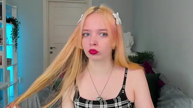 Snapshot of Bellla_Murrr chatting on 02-09-25, 03:01 Bellla Murrr online show from 02-09-25, 03:01