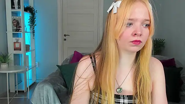 Snapshot of Bellla_Murrr chatting on 02-09-25, 06:05 Bellla Murrr online show from 02-09-25, 06:05