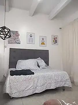 Snapshot of Saori_Sann_ chatting on 10-15-25, 01:33 Saori Sann online show from 10-15-25, 01:33