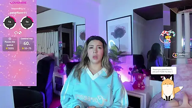 Snapshot of Cloee_Rainbow1 chatting on 09-13-25, 12:05 Cloee Rainbow1 online show from 09-13-25, 12:05
