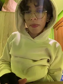 Snapshot of stormmart18 chatting on 02-05-25, 10:22 stormmart18 online show from 02-05-25, 10:22